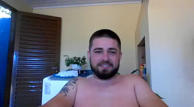 Snapshot of Dat1994 chatting on December 18, 11:24 am Dat1994 online show from December 18, 11:24 am