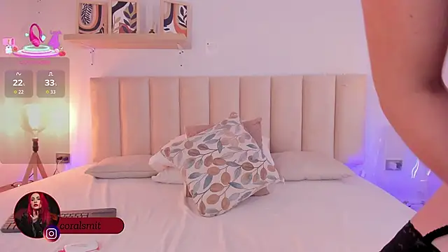 Snapshot of coralsmith11 chatting on October 7, 4:48 pm coralsmith11 online show from October 7, 4:48 pm