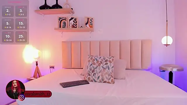 Snapshot of coralsmith11 chatting on October 27, 7:40 pm coralsmith11 online show from October 27, 7:40 pm