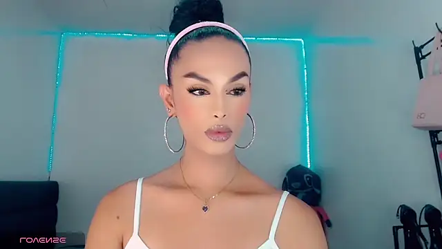  Riannagarcia  online show from October 28, 3:10 am