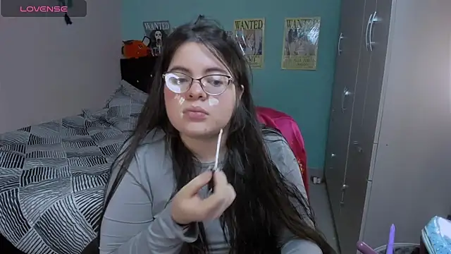 Snapshot of Aria_Fullbuster chatting on March 18, 9:43 pm Aria Fullbuster online show from March 18, 9:43 pm