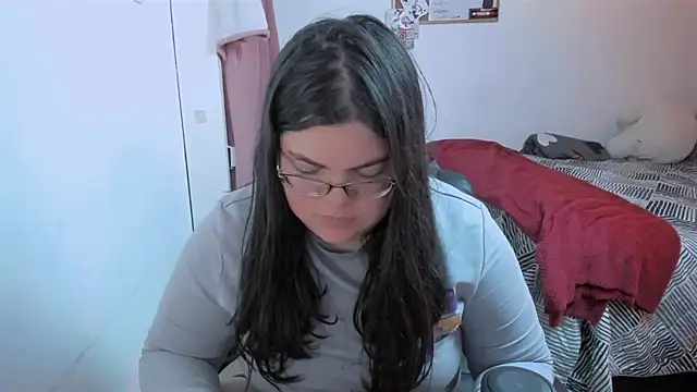 Snapshot of Aria_Fullbuster chatting on October 22, 9:47 pm Aria Fullbuster online show from October 22, 9:47 pm