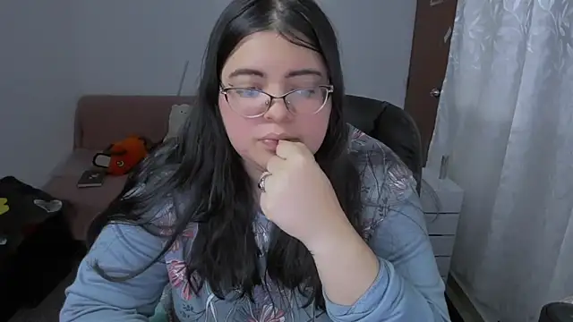 Snapshot of Aria_Fullbuster chatting on November 15, 9:00 pm Aria Fullbuster online show from November 15, 9:00 pm