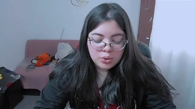 Snapshot of Aria_Fullbuster chatting on November 16, 7:08 pm Aria Fullbuster online show from November 16, 7:08 pm