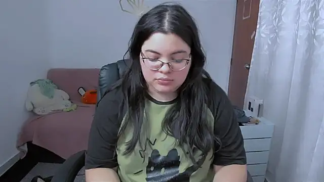 Snapshot of Aria_Fullbuster chatting on November 28, 9:28 pm Aria Fullbuster online show from November 28, 9:28 pm