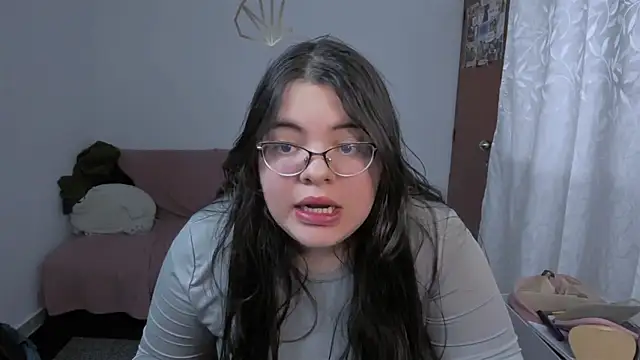 Snapshot of Aria_Fullbuster chatting on December 13, 8:58 pm Aria Fullbuster online show from December 13, 8:58 pm