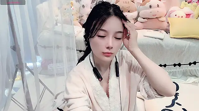 AKiKi711 online show from March 31, 4:46 am