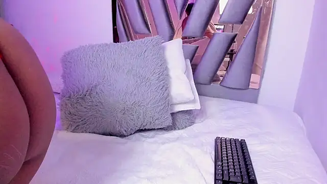 Danna Ramiirez online show from January 17, 9:28 pm