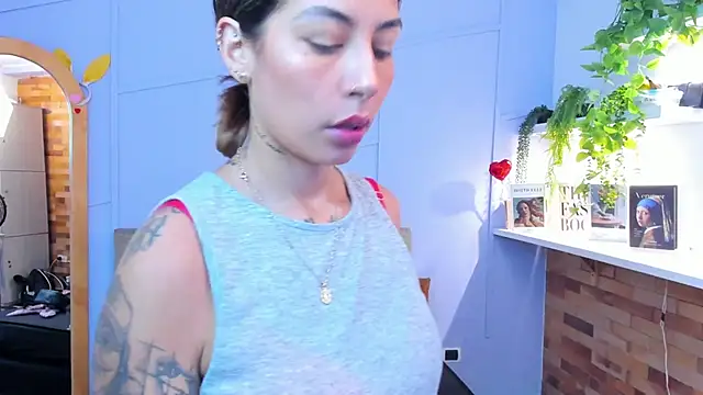 Georgina-coule online show from October 21, 1:23 pm