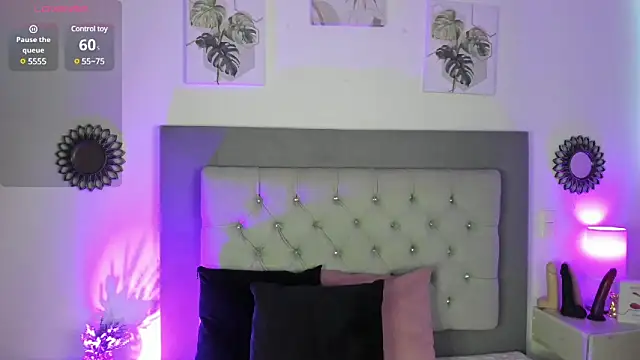 Kylie2211 online show from March 2, 12:01 pm