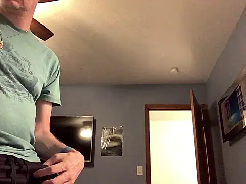 Snapshot of Hebrewhammers42 chatting on February 25, 2:58 am Hebrewhammers42 online show from February 25, 2:58 am