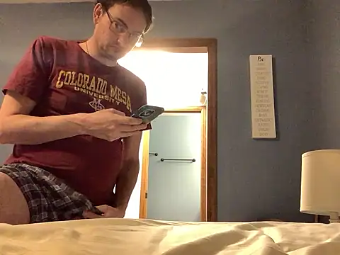 Snapshot of Hebrewhammers42 chatting on March 19, 3:30 am Hebrewhammers42 online show from March 19, 3:30 am