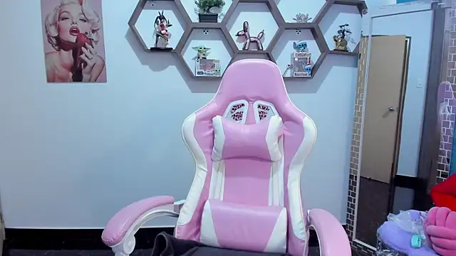 SharonSander online show from July 2, 10:38 pm