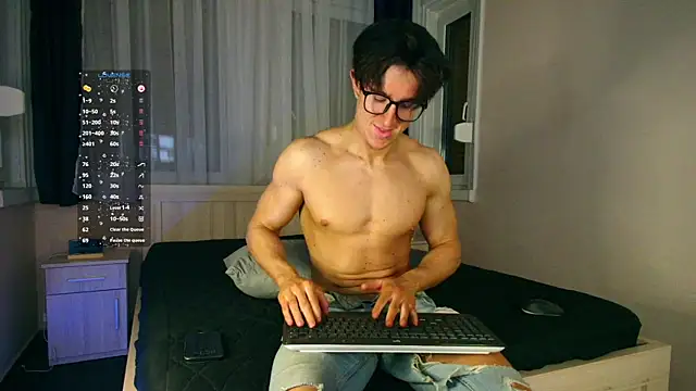 ChristianLevine  online show from April 16, 7:25 pm