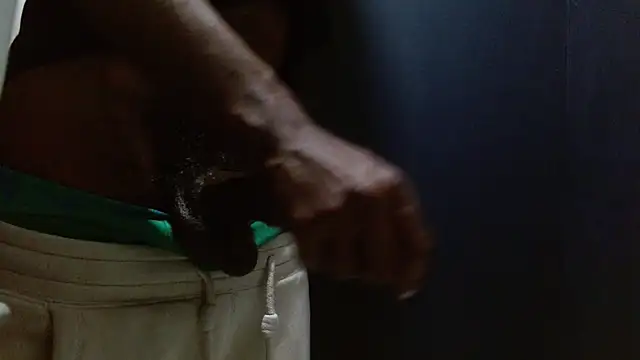 Snapshot of phbbcsham chatting on January 10, 7:35 am phbbcsham online show from January 10, 7:35 am