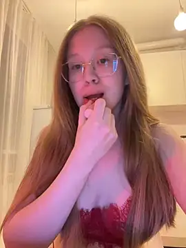 Eva Weyne online show from March 2, 6:51 pm