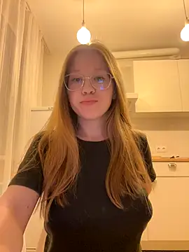 Eva Weyne online show from September 17, 8:10 pm