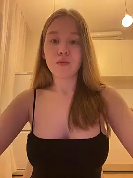 Eva Weyne online show from March 12, 8:26 pm