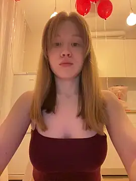 Eva Weyne online show from April 2, 8:28 pm