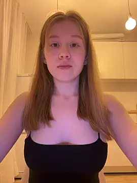 Snapshot of Eva_Weyne chatting on May 6, 9:20 pm Eva Weyne online show from May 6, 9:20 pm