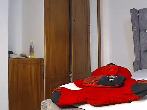 chococreamie online show from March 3, 9:15 pm