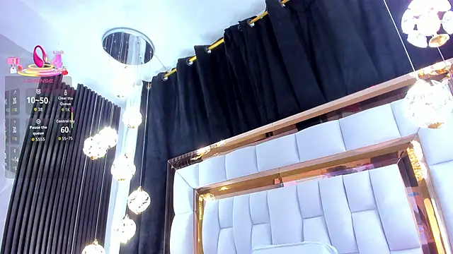 Snapshot of SarayRoyse chatting on November 14, 7:34 pm SarayRoyse online show from November 14, 7:34 pm