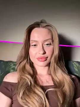 Sweet  Milly online show from April 8, 8:31 pm