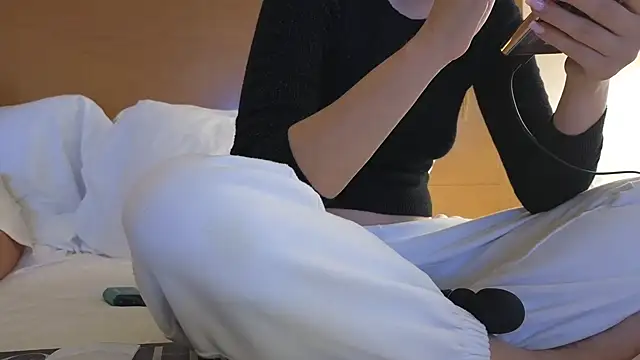 Mr-and-Mrs-Smith online show from February 26, 2:36 pm