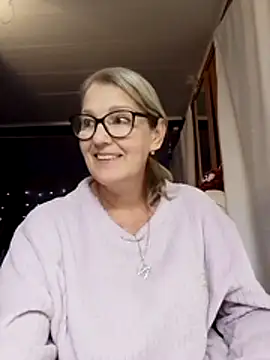 irinamaux online show from November 9, 8:01 am