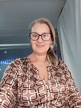 irinamaux online show from November 22, 9:58 pm