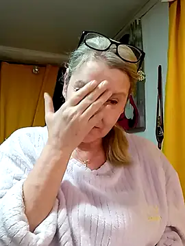 irinamaux online show from March 22, 5:00 am