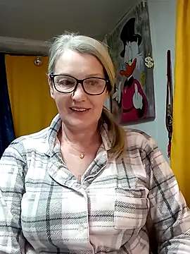 irinamaux online show from March 26, 5:18 pm