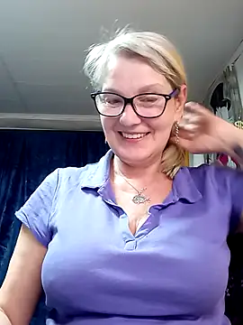 irinamaux online show from April 16, 5:14 pm