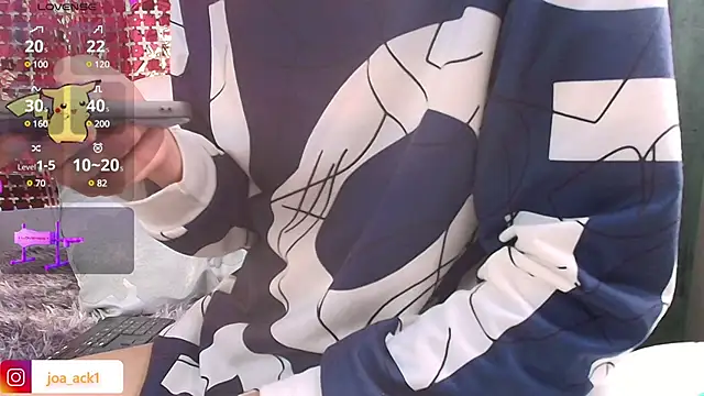 Snapshot of Levii_Ackermann chatting on February 19, 1:17 pm Levii Ackermann online show from February 19, 1:17 pm