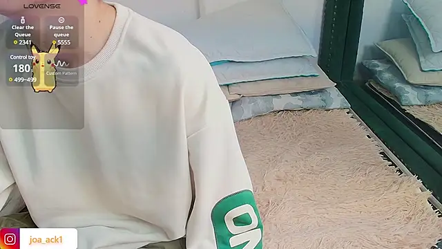 Snapshot of Levii_Ackermann chatting on March 4, 2:10 pm Levii Ackermann online show from March 4, 2:10 pm