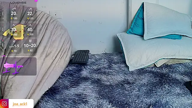 Snapshot of Levii_Ackermann chatting on March 10, 8:56 pm Levii Ackermann online show from March 10, 8:56 pm