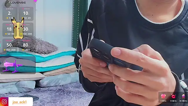 Snapshot of Levii_Ackermann chatting on March 13, 2:33 pm Levii Ackermann online show from March 13, 2:33 pm