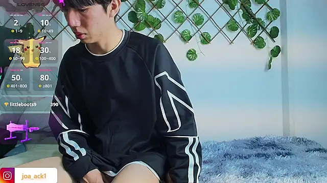 Snapshot of Levii_Ackermann chatting on March 14, 1:16 am Levii Ackermann online show from March 14, 1:16 am