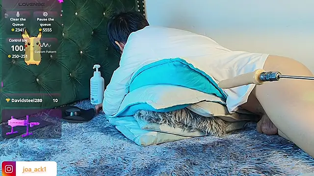 Snapshot of Levii_Ackermann chatting on March 19, 12:48 am Levii Ackermann online show from March 19, 12:48 am