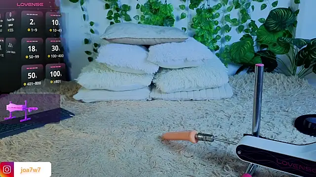 Snapshot of Levii_Ackermann chatting on September 15, 1:44 pm Levii Ackermann online show from September 15, 1:44 pm