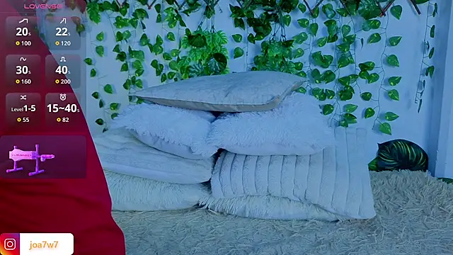 Snapshot of Levii_Ackermann chatting on September 28, 5:29 pm Levii Ackermann online show from September 28, 5:29 pm