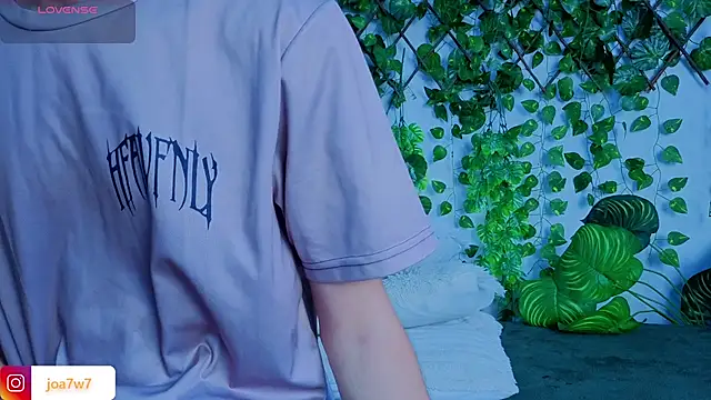 Snapshot of Levii_Ackermann chatting on October 4, 2:15 pm Levii Ackermann online show from October 4, 2:15 pm