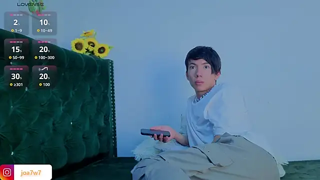 Levii Ackermann online show from April 15, 2:35 pm