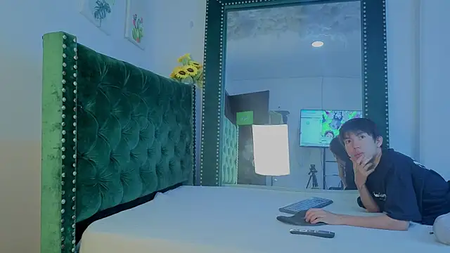 Levii Ackermann online show from July 14, 7:52 pm