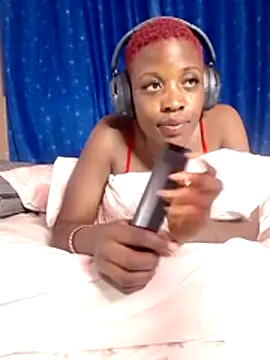 Snapshot of AssmaticNatty chatting on July 4, 4:24 pm AssmaticNatty online show from July 4, 4:24 pm