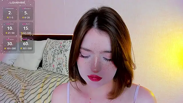 lexxxxxxi online show from April 4, 6:05 pm