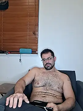 Snapshot of Zander823 chatting on February 14, 3:25 am Zander823 online show from February 14, 3:25 am