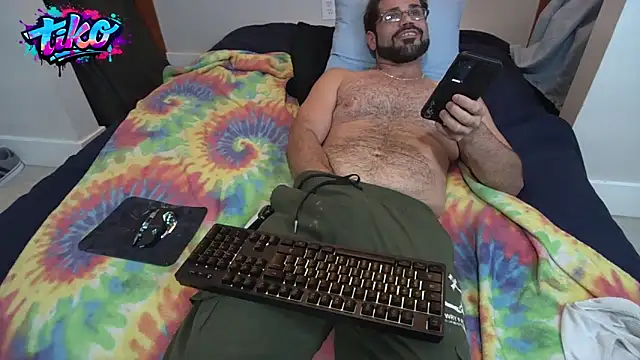 Snapshot of Zander823 chatting on May 19, 2:12 pm Zander823 online show from May 19, 2:12 pm