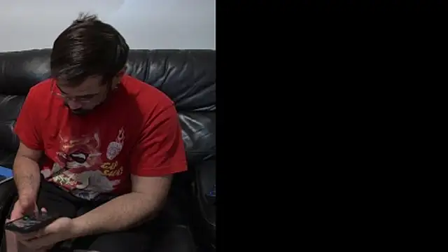 Snapshot of Zander823 chatting on May 28, 12:41 am Zander823 online show from May 28, 12:41 am