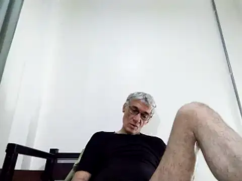 Snapshot of BIGUNCUTHARDCOCK chatting on March 14, 9:57 am BIGUNCUTHARDCOCK online show from March 14, 9:57 am